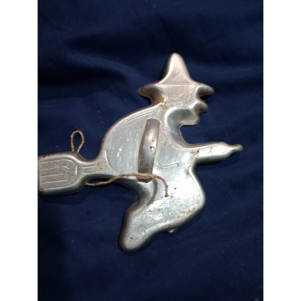 Vintage Cookie Cutters. Holiday,  Aluminum Lot Of 7 Halloween, Christmas